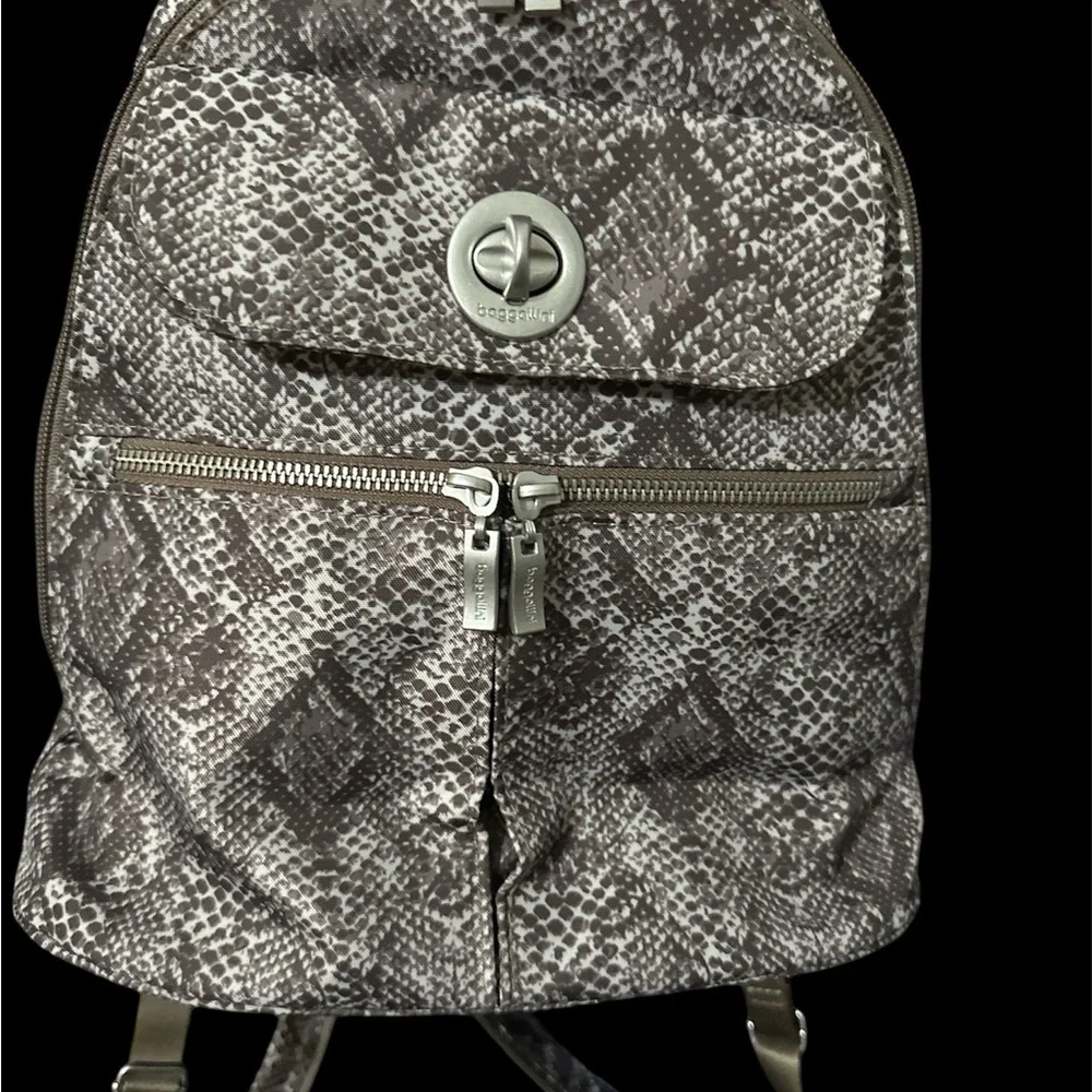 Naples Convertible Backpack brand new gorgeous ⭐️